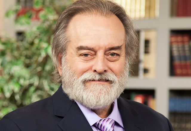 New Steve Quayle & Daniel Holdings: When Man Embraces Deception with Doug Hagmann